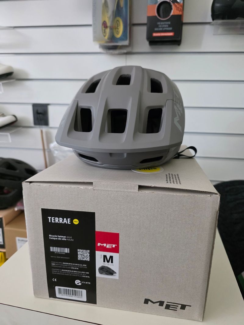 Použité MET Terræ Helmet 2026 Cycling Accessories