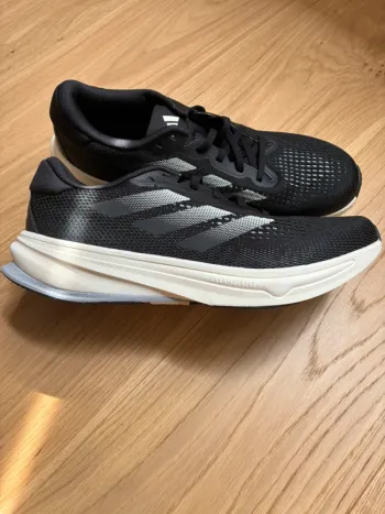 Używany Supernova Rise Running Shoes