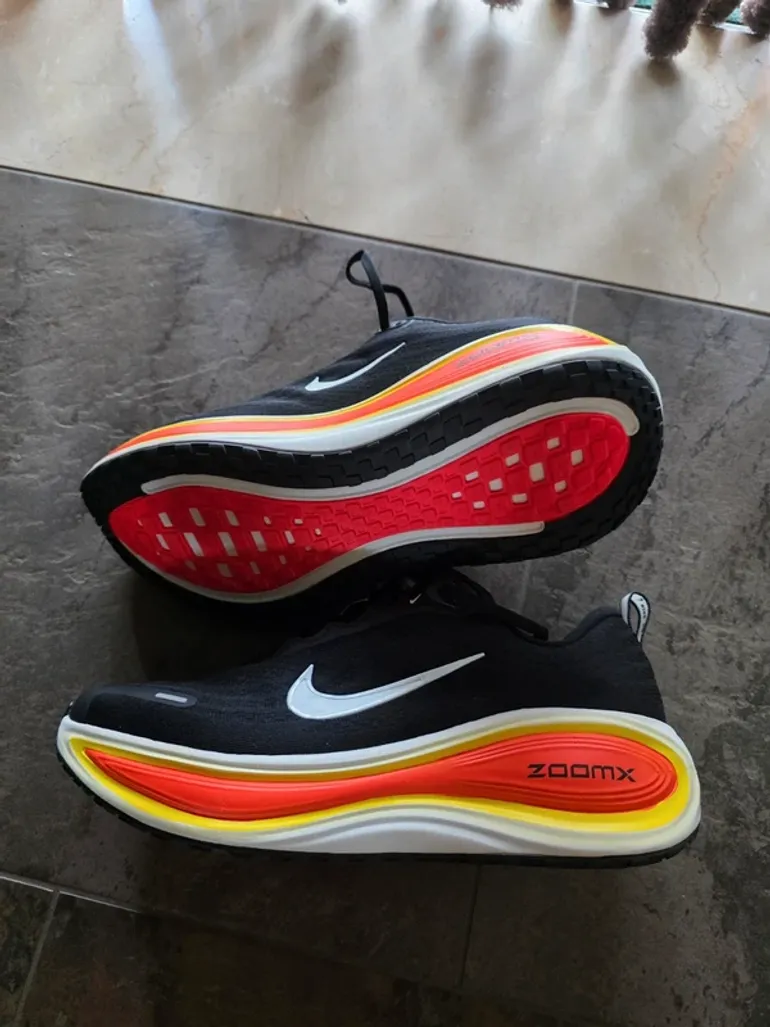 Używany Nike Vomero 18 Plus bike — zdjęcie 2 z 6