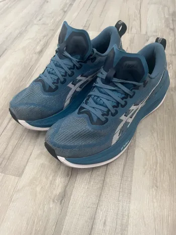 Gebrauchtes Asics Superblast FF Turbo+ Running Shoes