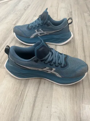 Used Asics Superblast FF Turbo+ bike — image 4 of 10
