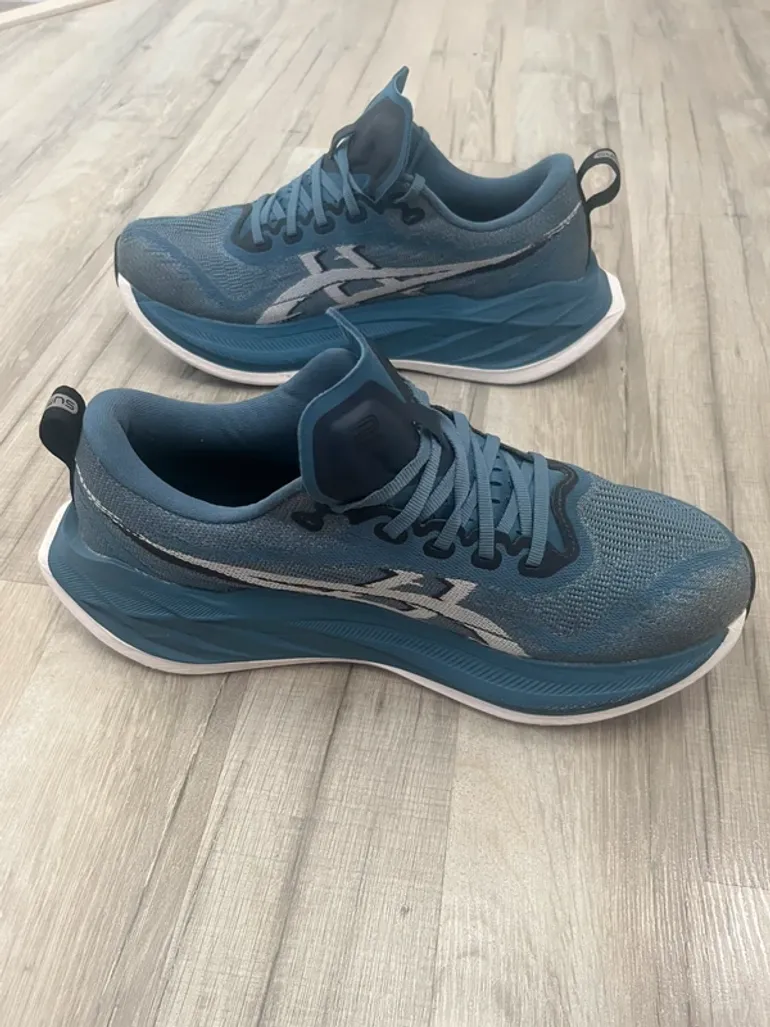 Used Asics Superblast FF Turbo+ bike — image 4 of 10