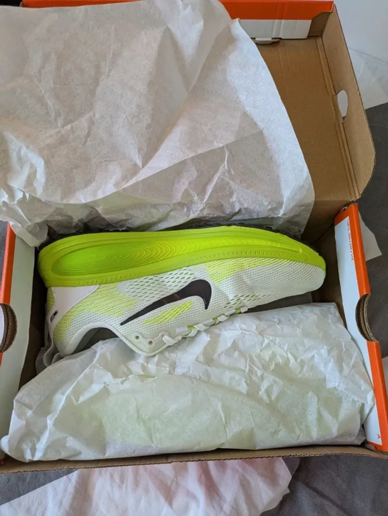 Used Nike Vomero 18 bike — image 12 of 14