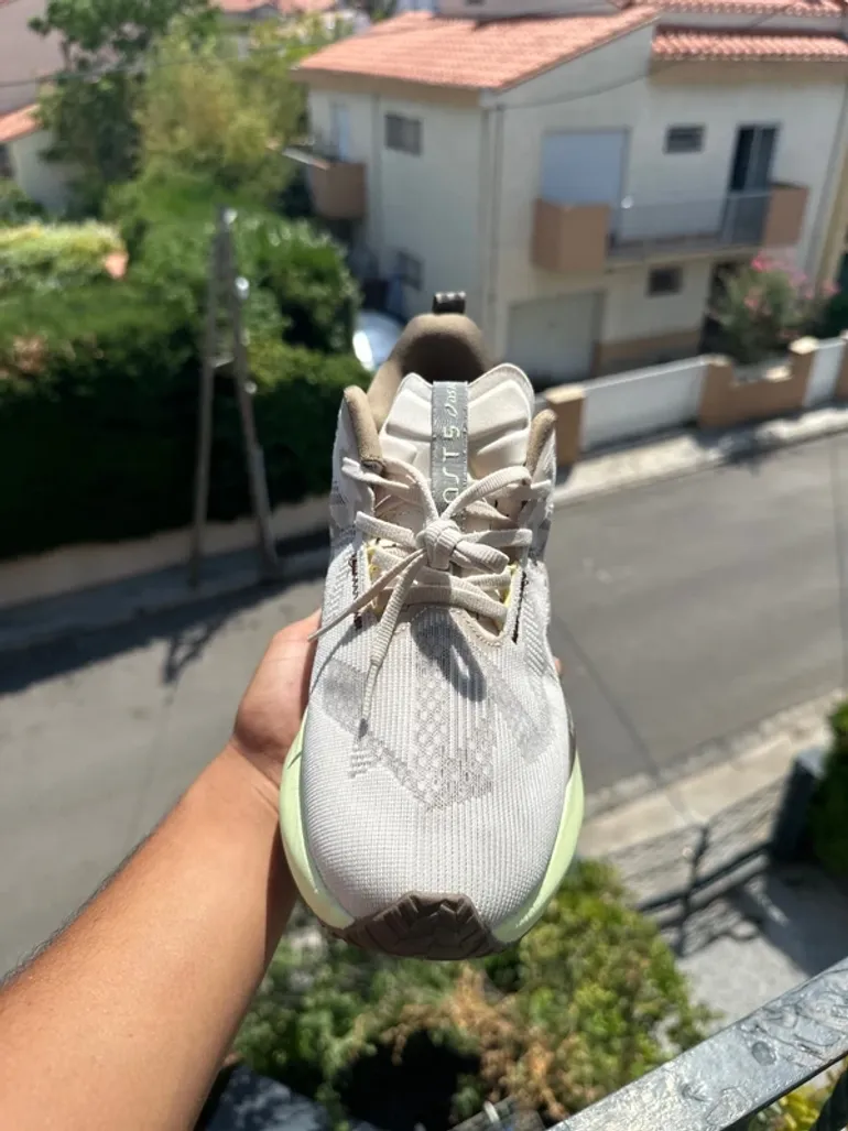 Asics Novablast 5 bike d'occasion — image 2 sur 5