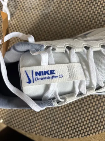 Nike Running Shoes bike usato — immagine 6 di 6
