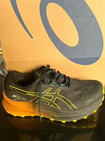 Used Asics Trabuco Running Shoes