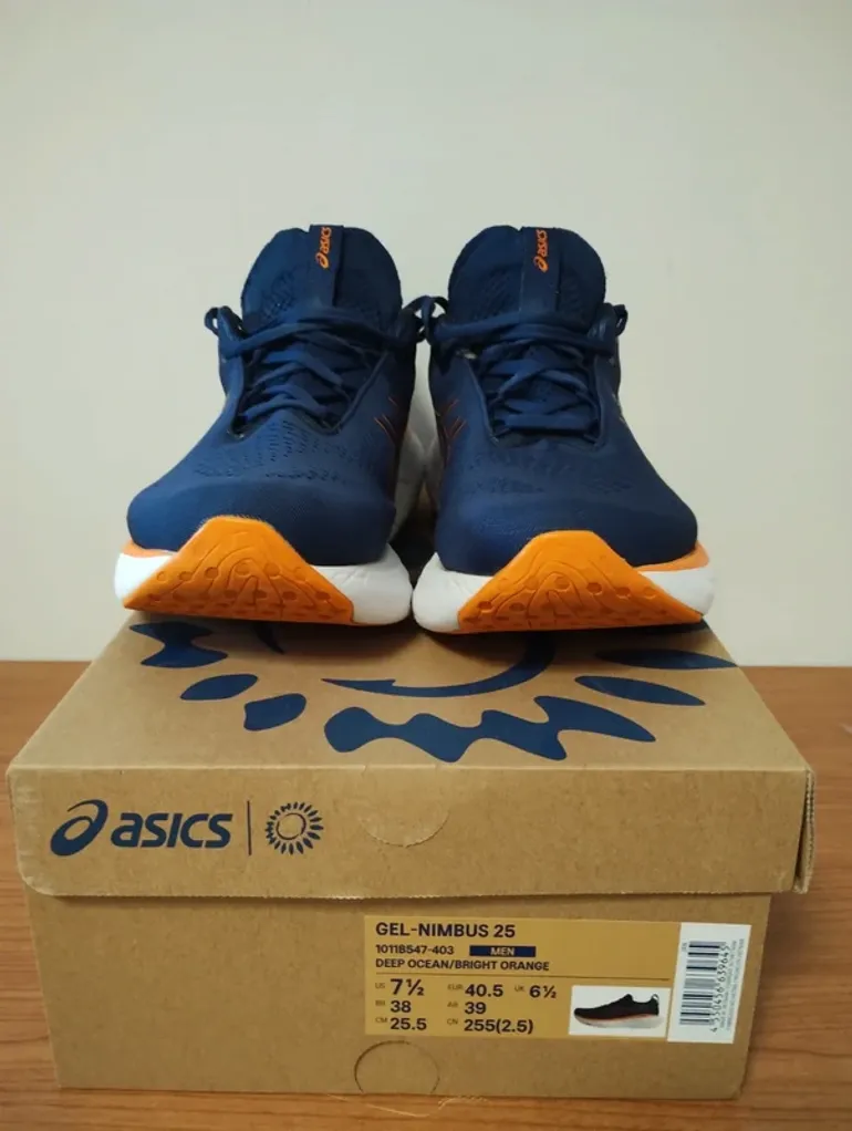 Used Asics Gel Nimbus 25 bike — image 3 of 6