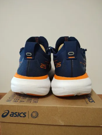 Used Asics Gel Nimbus 25 bike — image 4 of 6
