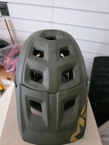 Tweedehands MET Terranova MIPS Helmet 2024 bike — afbeelding 4 van 5