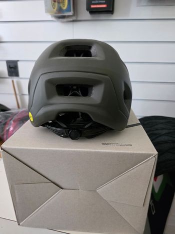 Brugt MET Terranova MIPS Helmet 2024 bike — billede 3 af 5