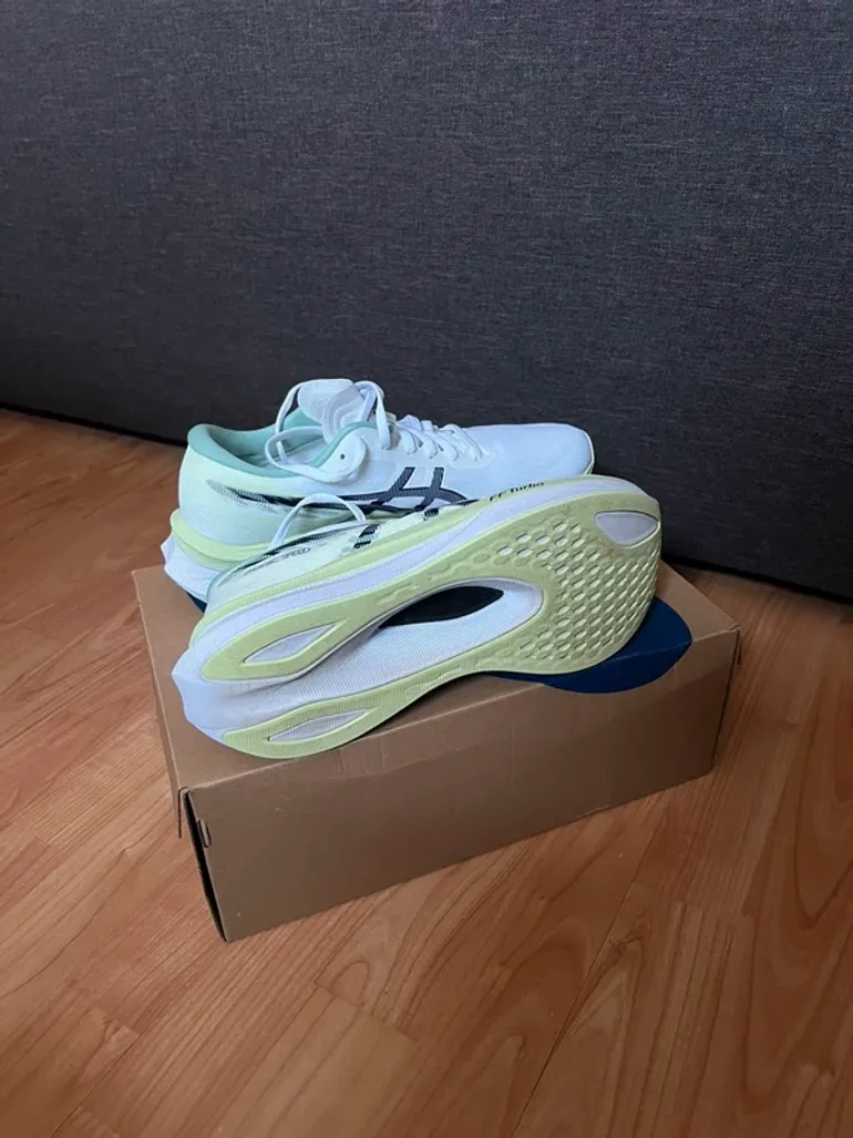 Tweedehands Asics Magic Speed 4 bike — afbeelding 4 van 4
