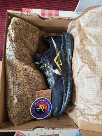 Brugt Pegasus Trail 5 Running Shoes