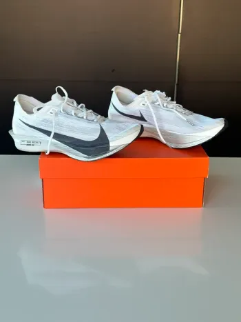 Używany Nike ZoomX Streakfly 2 bike — zdjęcie 2 z 10