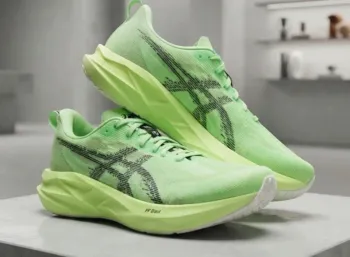 Used Verde Novablast 5 Running Shoes