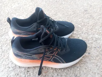 Použité Asics Running Shoes Running Shoes