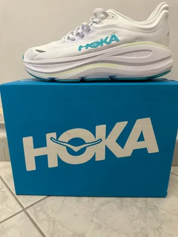 Tweedehands White Bondi 9 Running Shoes