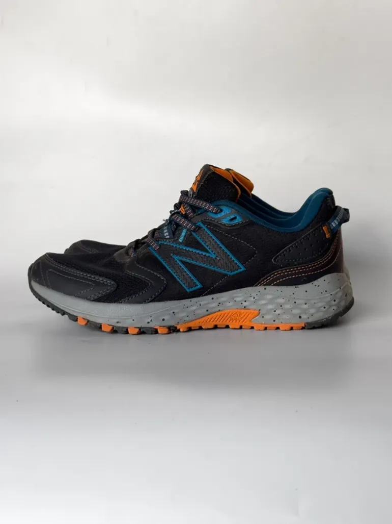 Used New Balance 410 v7 bike — image 8 of 14