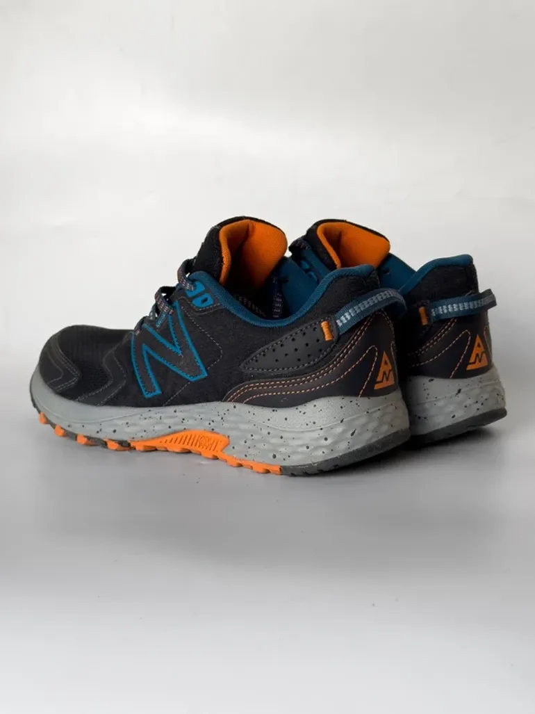 Used New Balance 410 v7 bike — image 7 of 14