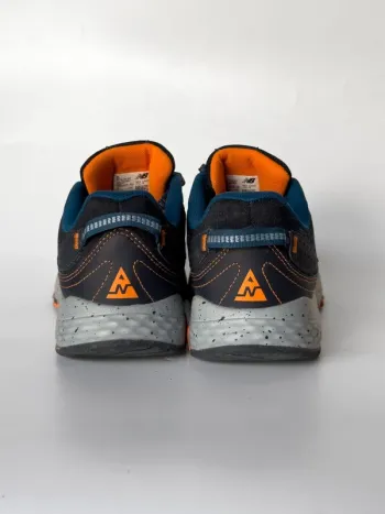 Used New Balance 410 v7 bike — image 6 of 14