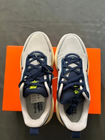 Używany Nike Vomero 18 bike — zdjęcie 2 z 5