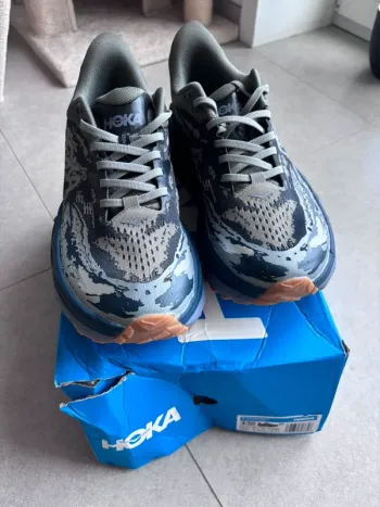 Used Hoka Baskets Running Shoes