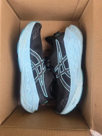 Asics Novablast 4 bike d'occasion — image 3 sur 12