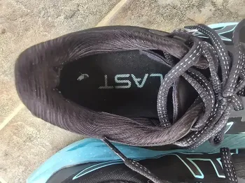 Asics Novablast 4 bike d'occasion — image 5 sur 12