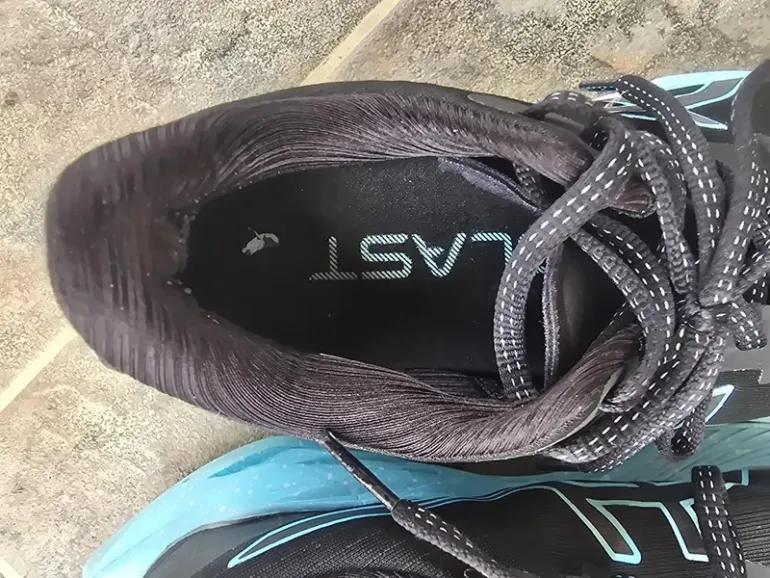 Asics Novablast 4 bike d'occasion — image 5 sur 12