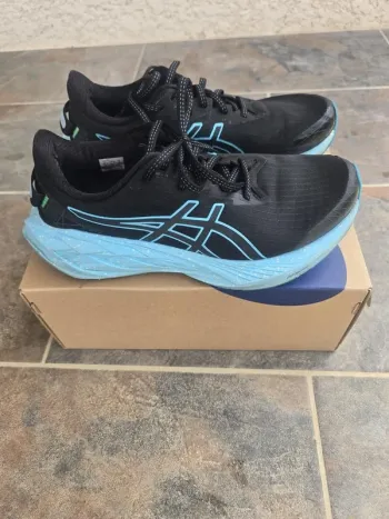 Asics Novablast 4 Running Shoes d'occasion