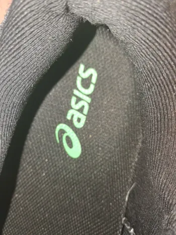 Used Asics Running Shoes bike — image 5 of 6