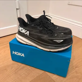 Used Hoka Clifton 9 Running Shoes