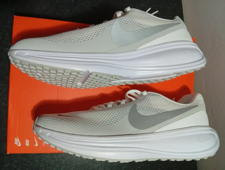 Used Nike Revolution bike — image 10 of 15