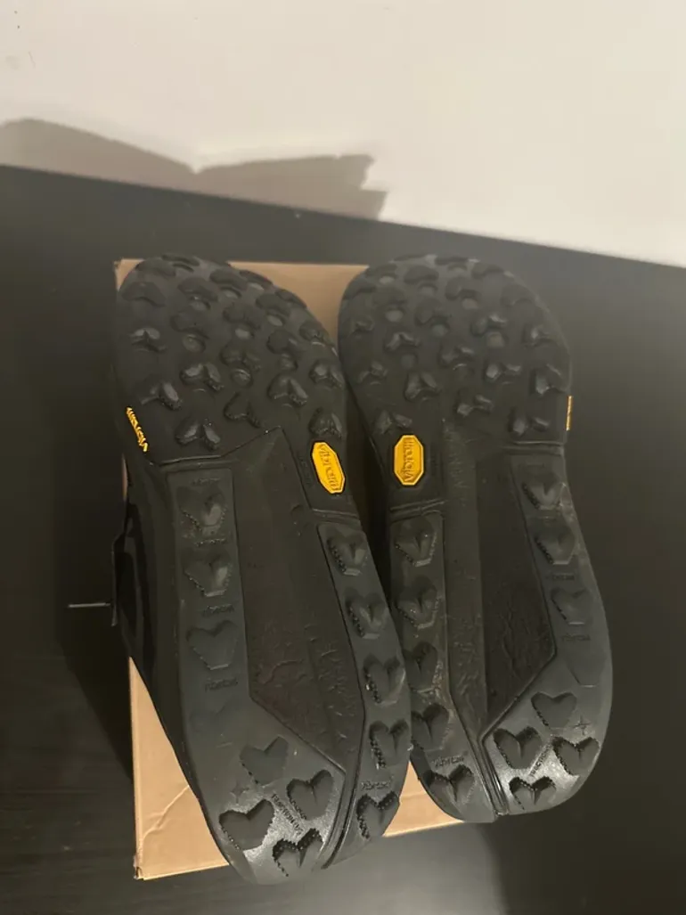 Used Nike Zegama Trail 2 Gore-Tex bike — image 7 of 8