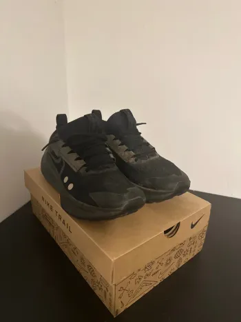 Used Nike Zegama Trail 2 Gore-Tex bike — image 3 of 8