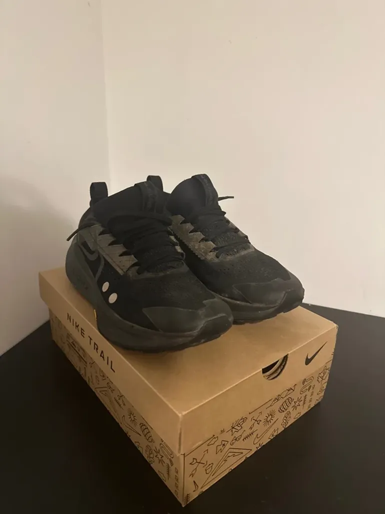 Used Nike Zegama Trail 2 Gore-Tex bike — image 3 of 8