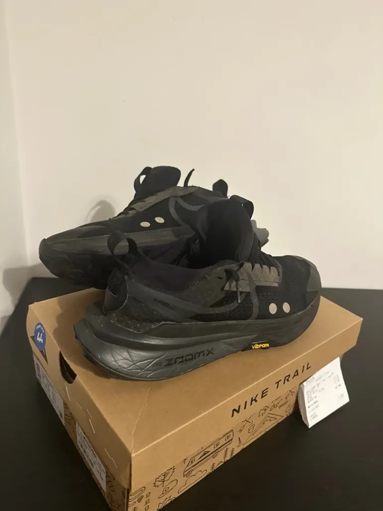 Used Nike Zegama Trail 2 Gore-Tex bike — image 2 of 8
