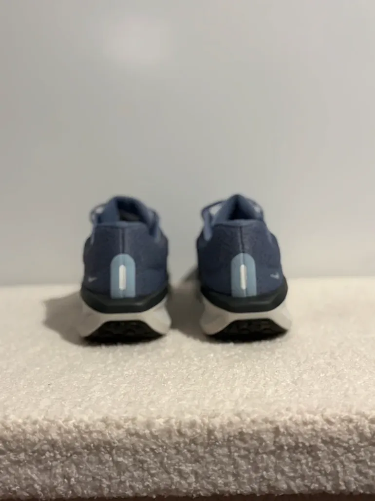 Used Nike Sport Shoes bike — image 5 of 7