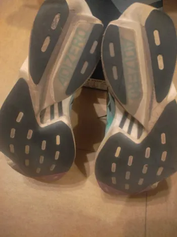 Adidas Adizero Adios Pro 3 bike d'occasion — image 3 sur 4