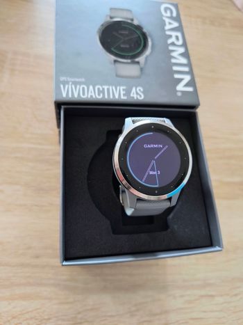 Used Garmin Vivoactive 4s Electronics
