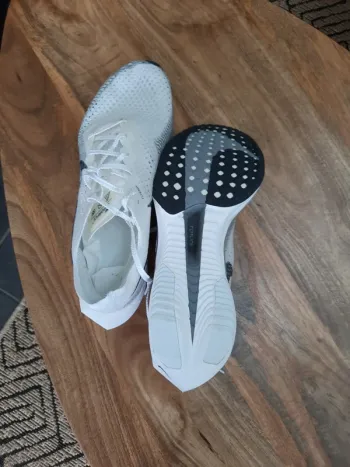Used Autre Vaporfly 3 bike — image 2 of 7