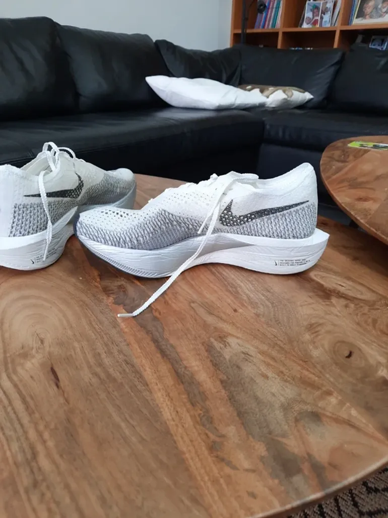 Used Autre Vaporfly 3 bike — image 3 of 7
