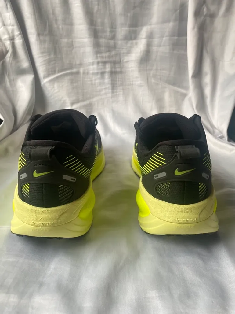 Używany Nike Vomero 18 bike — zdjęcie 9 z 15