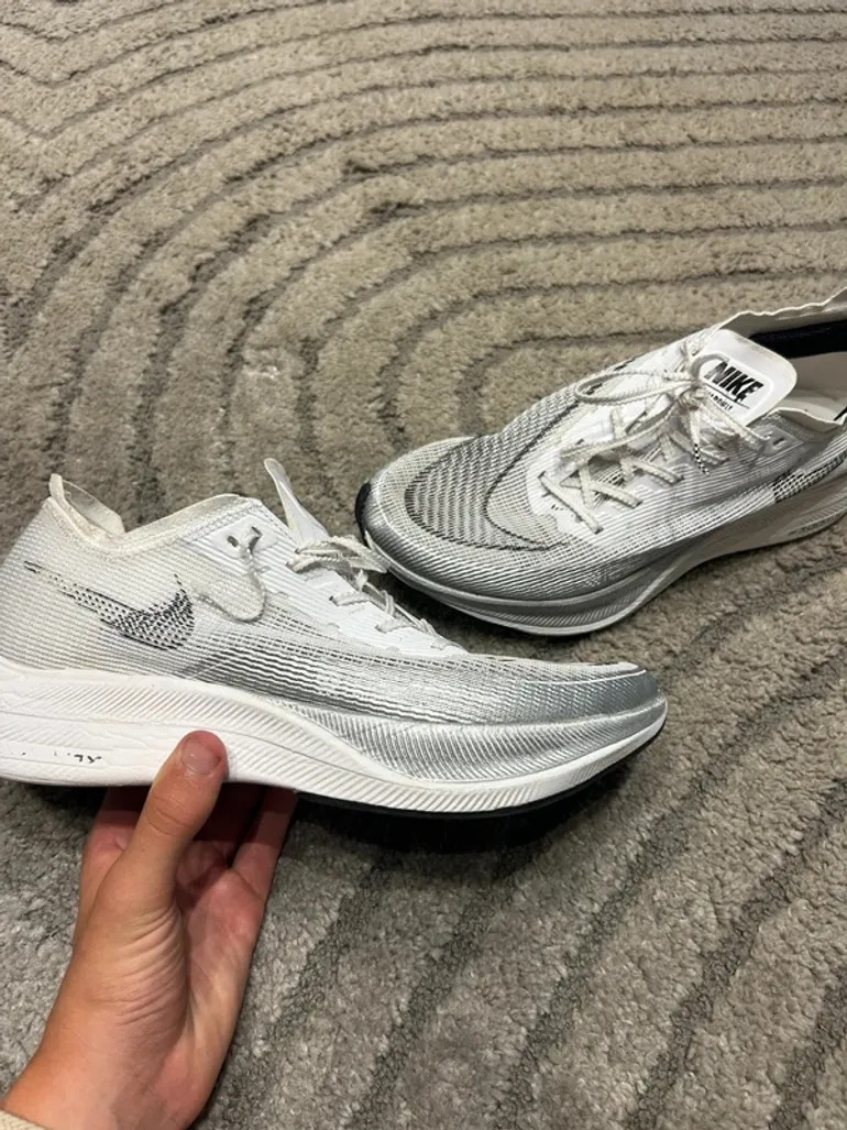 Used Nike ZoomX Vaporfly Next% 2 bike — image 2 of 4