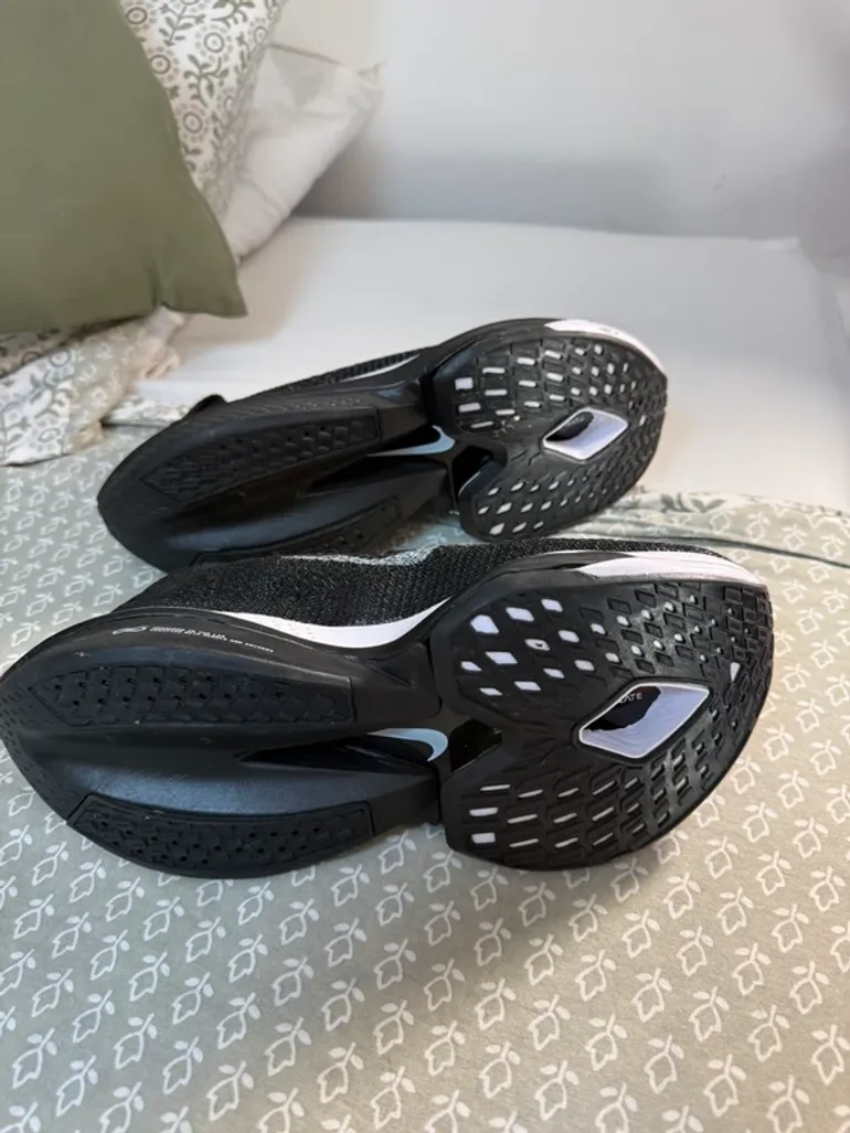 Used Nike Air Zoom Alphafly Next% 2 bike — image 4 of 5