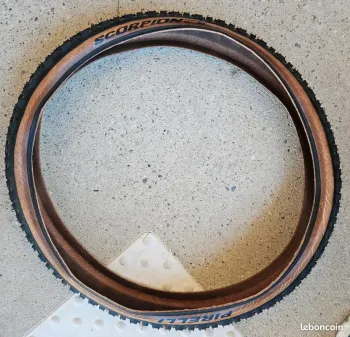 Pirelli Scorpion Enduro M Tyres & Tubes d'occasion