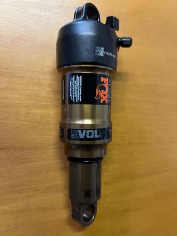 Použité Fox Racing FLOAT Factory Remote UP EVOL LV Rear Suspension