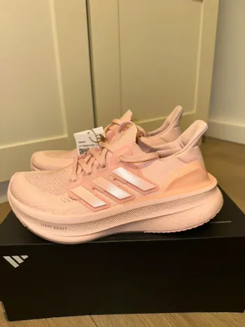 Used Adidas Ultraboost 5 bike — image 4 of 6