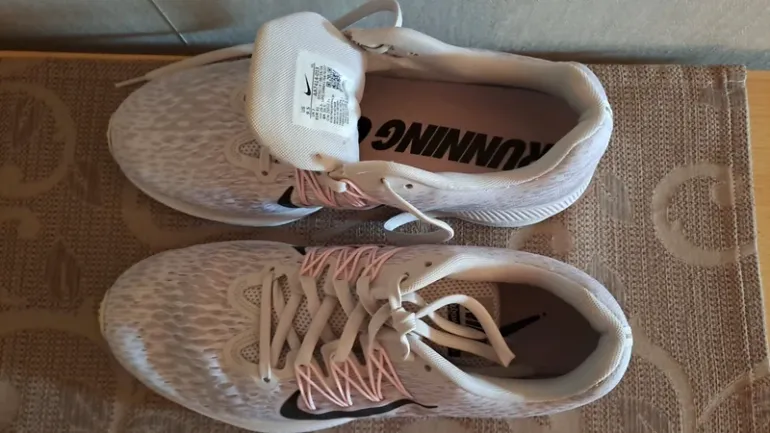 Brugt Nike Running Damenschuhe bike — billede 9 af 10