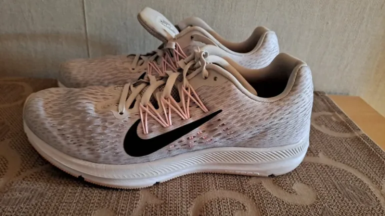 Brugt Nike Running Damenschuhe bike — billede 10 af 10
