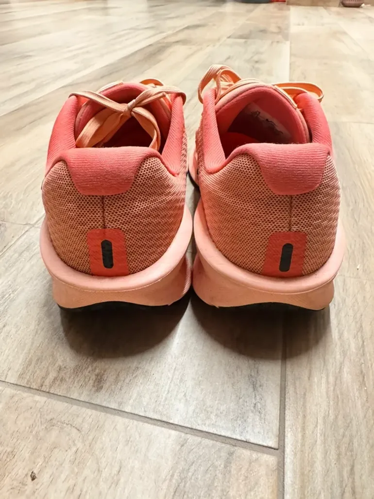 Käytetty Nike Running Shoes bike — kuva 3 / 5